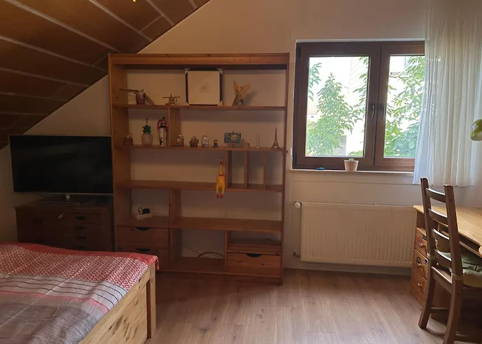 Hospedagem domiciliar Shumiland, Eigene Etage Near Messe & Airport, Ruhige Lage 40sqm *