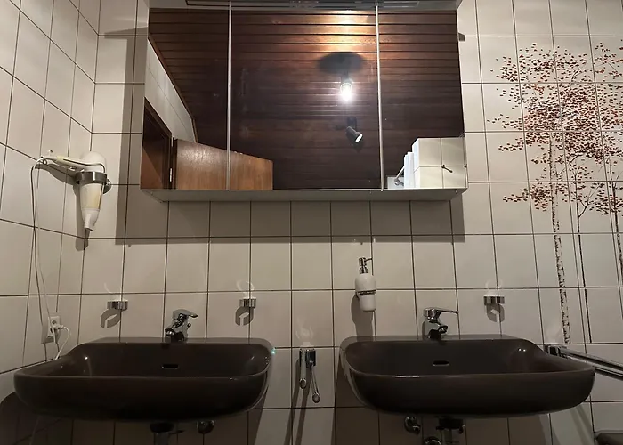 Shumiland, Eigene Etage Near Messe & Airport, Ruhige Lage 40sqm Frankfurt am Main
